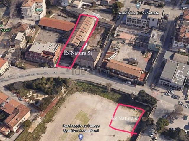 Locale Commerciale in affitto a Marche, Ancona