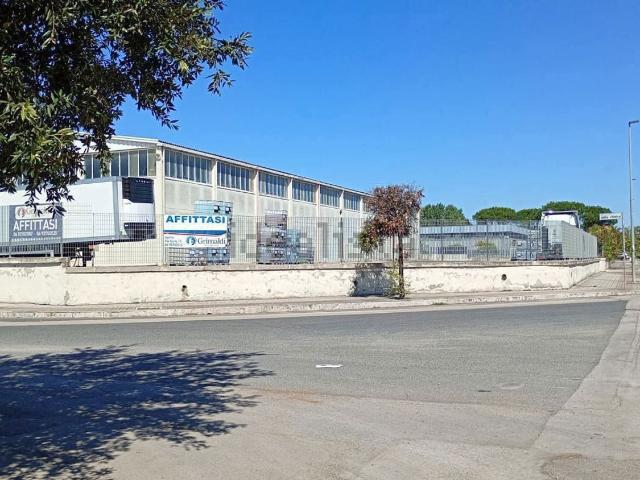 Locale Commerciale in affitto a Aprilia, Lazio