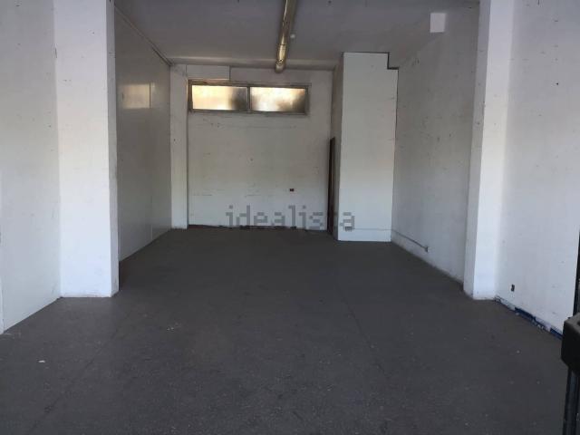 Locale Commerciale in affitto a Carlentini, Sicilia