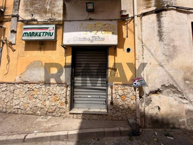 Locale Commerciale in affitto a Cupa Spinelli, Campania