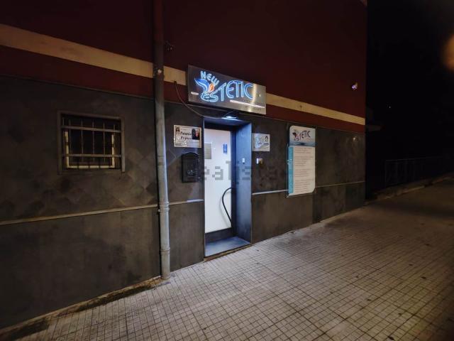 Locale Commerciale in affitto a Paternò, Sicilia