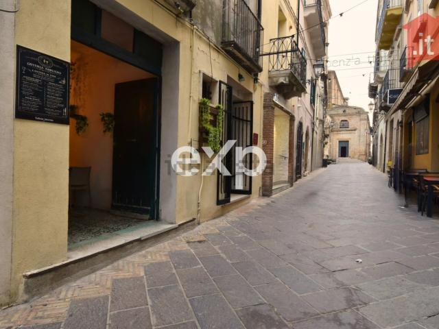 Locale Commerciale in affitto a Centro Storico, Vasto
