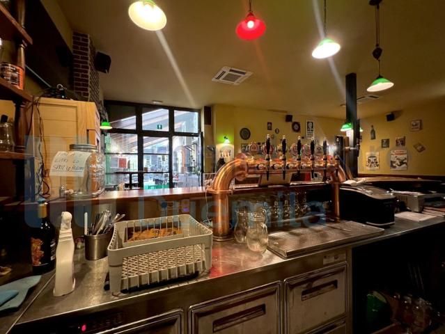 Locale Commerciale in affitto a Unione dei comuni Valli del Reno, Lavino e Samoggia, Casalecchio Di Reno