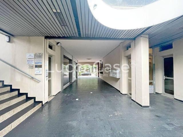 Locale Commerciale in affitto a Sant'Anna, Bagni Di Lucca Ponte