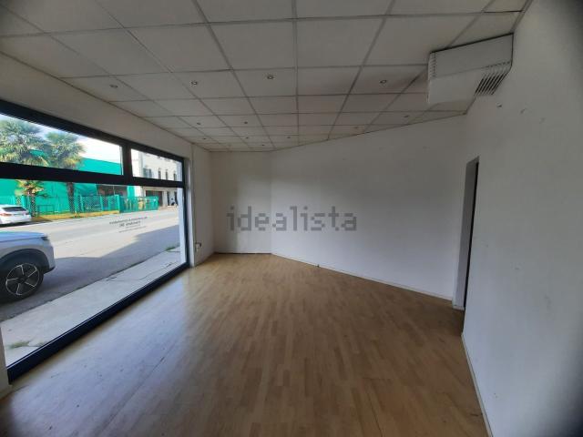 Locale Commerciale in affitto a Cartiera, Castelfranco Veneto