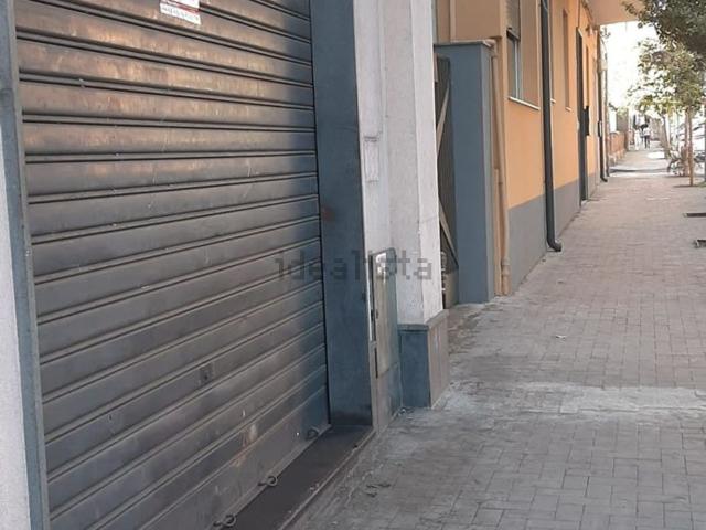 Locale Commerciale in affitto a Santa Maria la Scala, Acireale