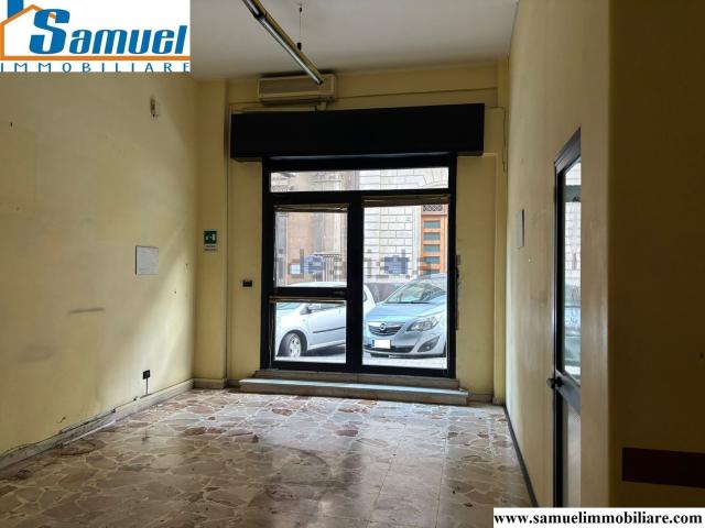 Locale Commerciale in affitto a Riposto, Sicilia