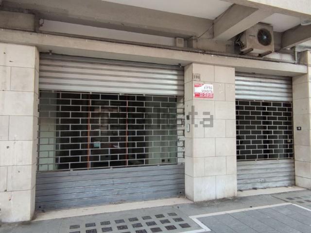Locale Commerciale in affitto a Puglia, Foggia