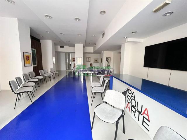 Locale Commerciale in affitto a Comiso, Sicilia