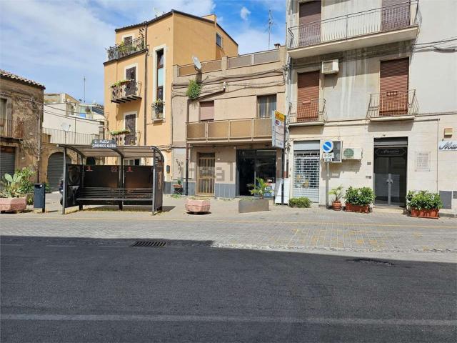 Locale Commerciale in affitto a Enna, Valverde