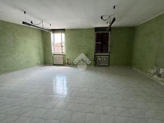 Locale Commerciale in affitto a Colle, Trescore Balneario
