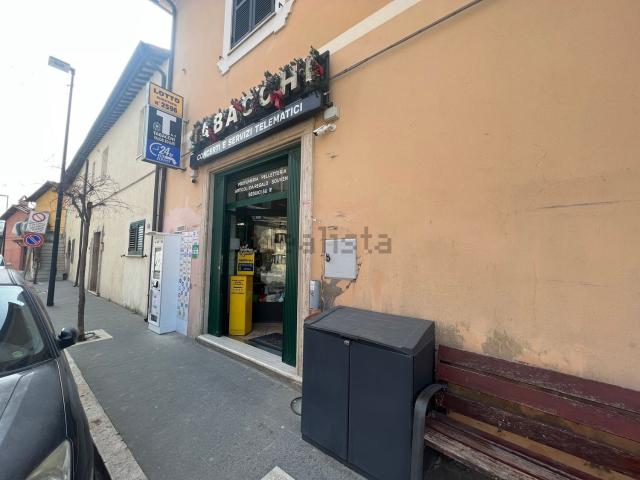 Locale Commerciale in affitto a Castelnuovo Di Farfa, Lazio