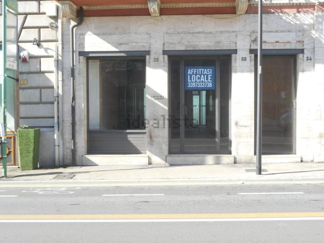 Locale Commerciale in affitto a Rancitelli, Pescara