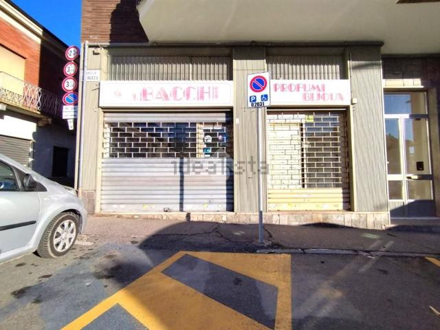 Locale Commerciale in affitto a Piemonte, Torino