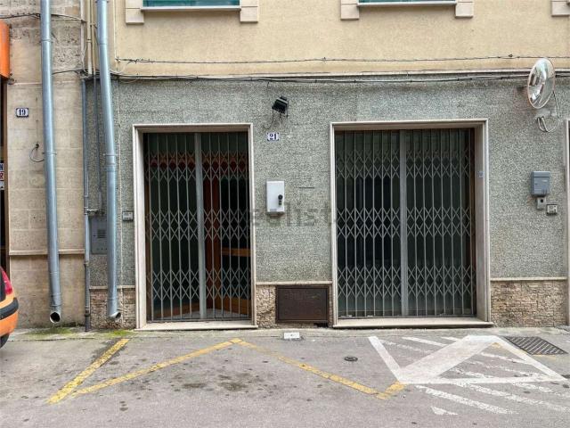 Locale Commerciale in affitto a Puglia, Brindisi