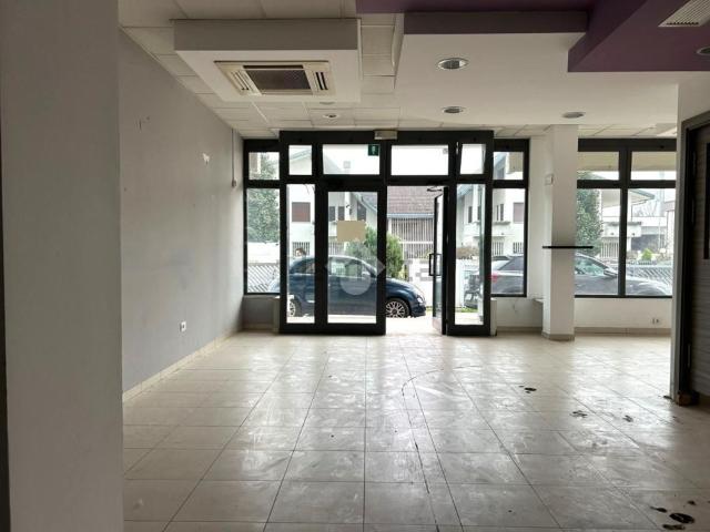 Locale Commerciale in affitto a Vigonza, Busa