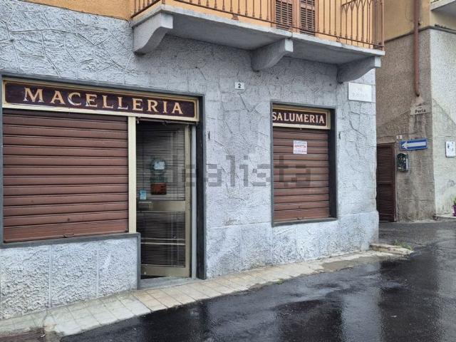 Locale Commerciale in affitto a Piemonte, Torino