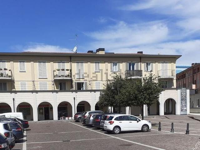 Locale Commerciale in affitto a Chiari, Lombardia