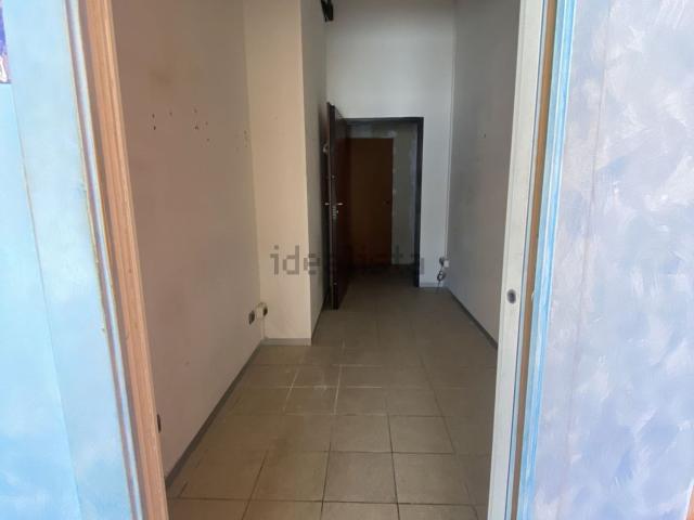 Locale Commerciale in affitto a Santissima Annunziata, Bagni Di Lucca Ponte