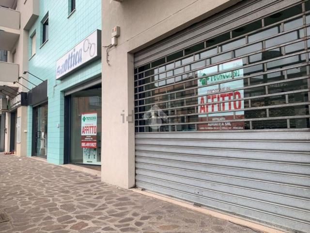 Locale Commerciale in affitto a Pescara Colli, Pescara