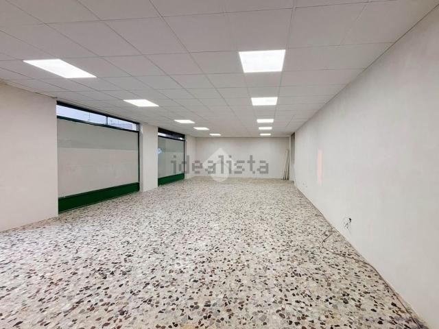 Locale Commerciale in affitto a Cazzago San Martino, Lombardia