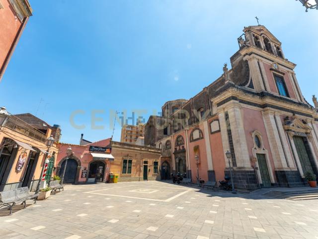 Locale Commerciale in affitto a Mascalucia, Sicilia