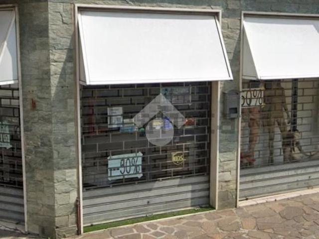 Locale Commerciale in affitto a Comunità montana della valle Trompia, Sarezzo