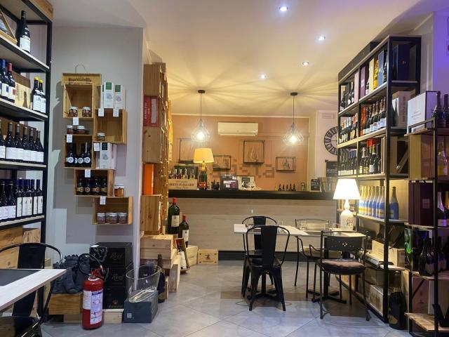 Locale Commerciale in affitto a Villetta, Albisola Capo