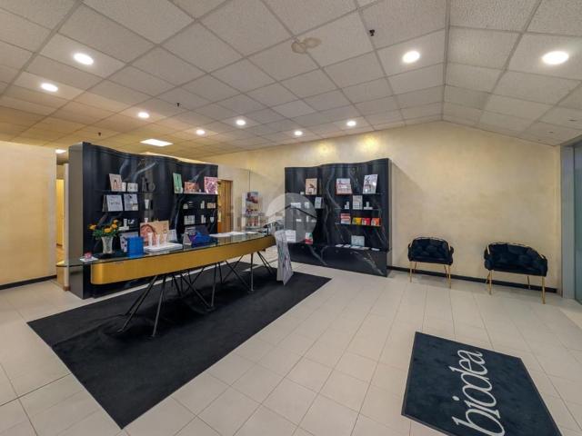 Locale Commerciale in affitto a Castiglione Delle Stiviere, Lombardia