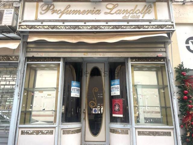 Locale Commerciale in affitto a Centro Storico, Caserta