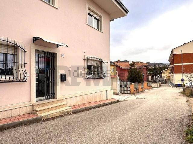 Locale Commerciale in affitto a Torretta, Tornimparte
