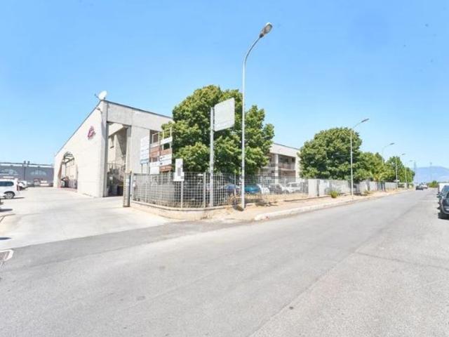 Locale Commerciale in affitto a Borgo Piave, Latina