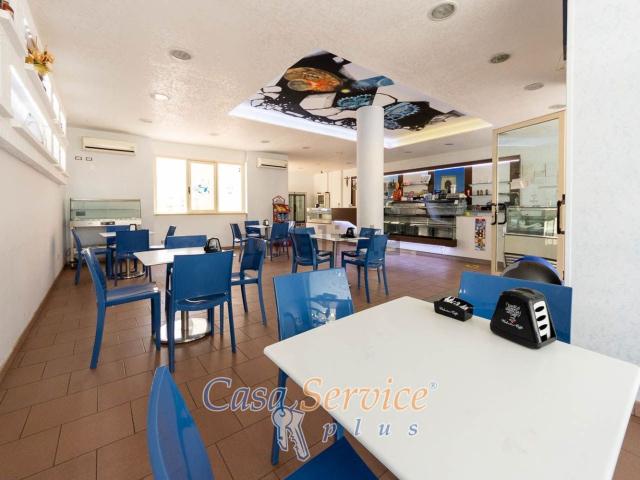 Locale Commerciale in affitto a Puglia, Lecce
