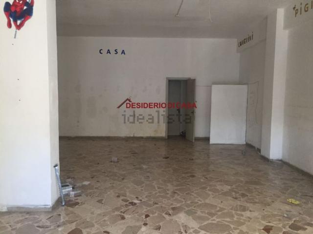 Locale Commerciale in affitto a Bagheria, Sicilia