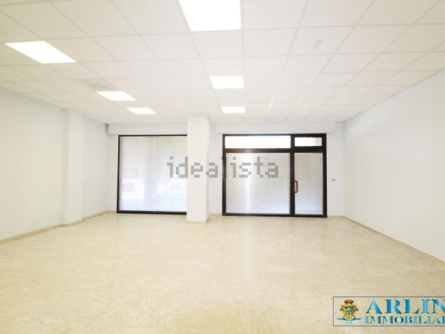 Locale Commerciale in affitto a San Silvestre, Silvi