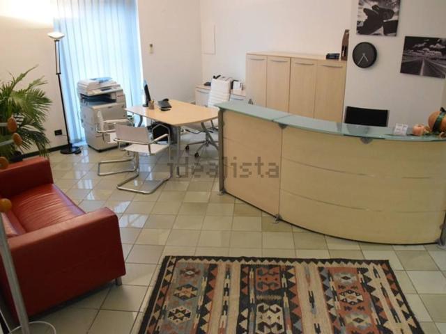 Locale Commerciale in affitto a Selvazzano Dentro, Veneto