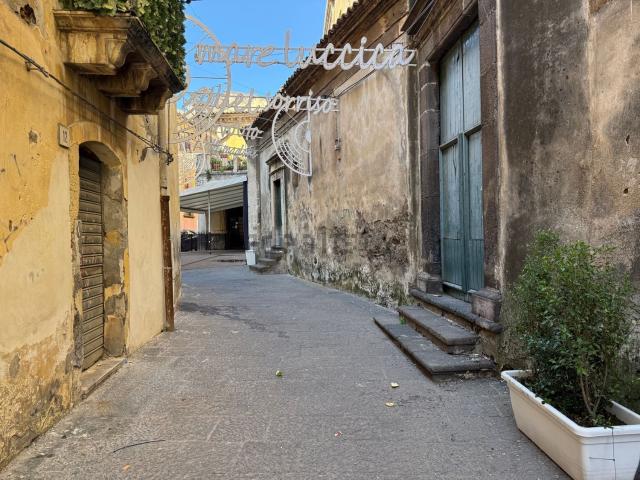 Locale Commerciale in affitto a Santa Caterina, Acireale