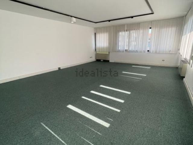Locale Commerciale in affitto a Mestre-Carpenedo, Venezia