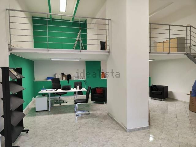 Locale Commerciale in affitto a Frosinone, Lazio