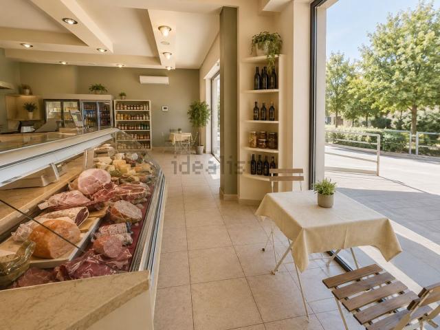 Locale Commerciale in affitto a San Martino, Sorbolo