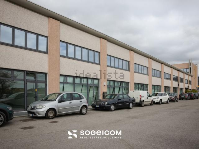Locale Commerciale in affitto a Sant'Eurosia, Volpago Del Montello