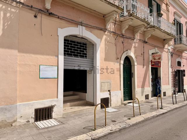 Locale Commerciale in affitto a Centro Storico, Matera