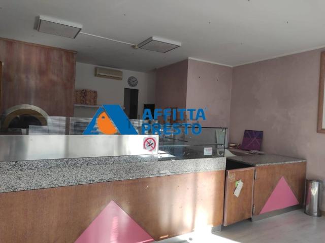 Locale Commerciale in affitto a Sant Angelo, Gatteo
