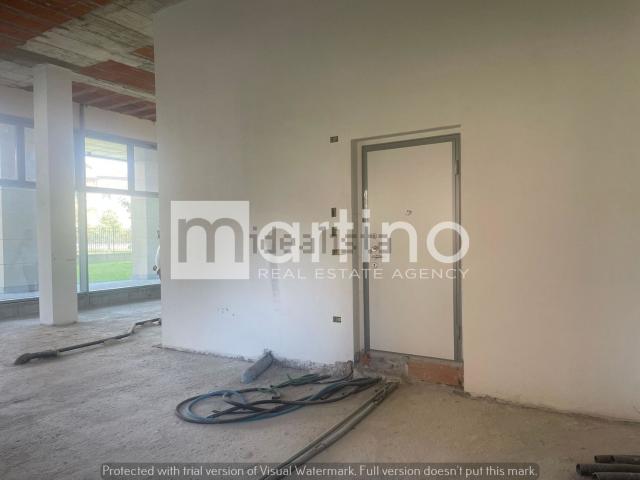 Locale Commerciale in affitto a Nova Milanese, Lombardia