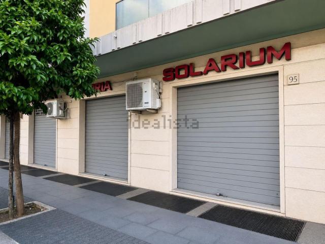 Locale Commerciale in affitto a Municipio Roma V, Roma Capitale