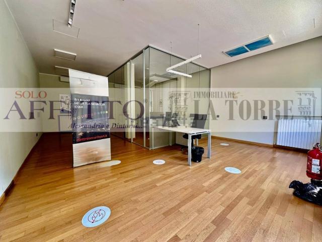 Locale Commerciale in affitto a Piemonte, Alessandria