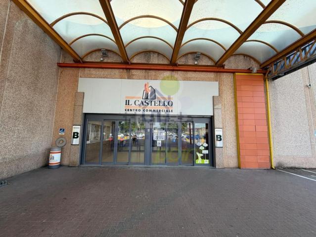 Locale Commerciale in affitto a Gescal, Sant'angelo Lodigiano