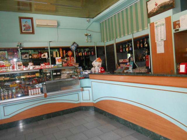 Locale Commerciale in affitto a Torre Le Nocelle, Campania