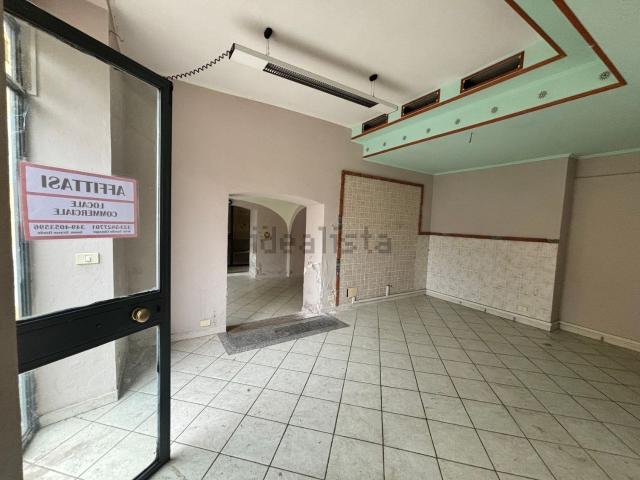 Locale Commerciale in affitto a Piemonte, Asti