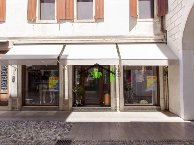 Locale Commerciale in affitto a Spilimbergo, Friuli-Venezia Giulia